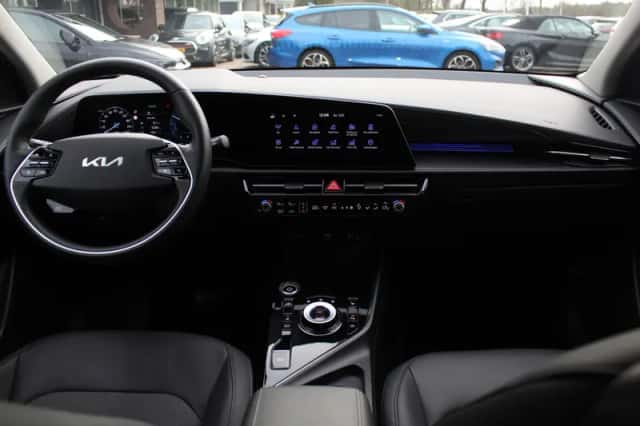Kia Niro (2023) thumbnail 3