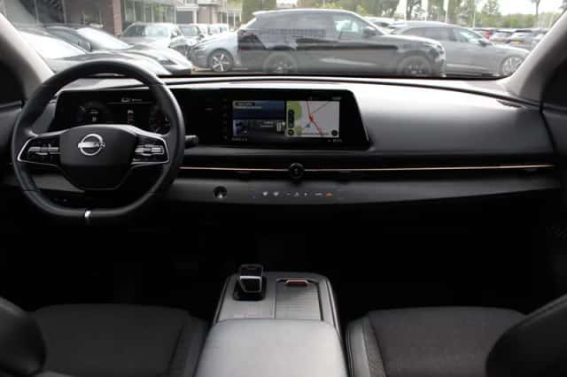 Nissan Ariya (2022) thumbnail 3