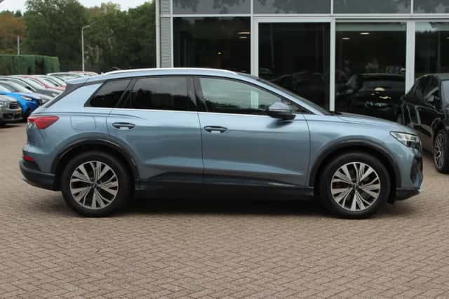 Audi Q4 e-tron (2022) thumbnail 6