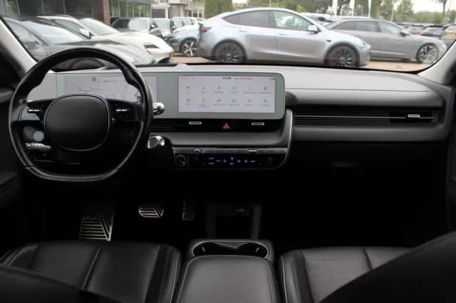 Hyundai Ioniq 5 (2021) thumbnail 3