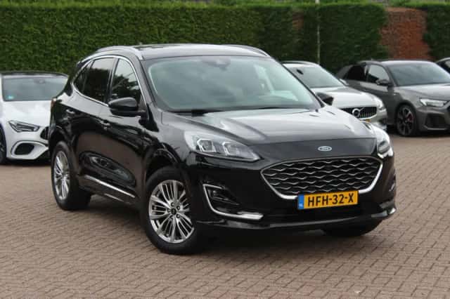 Ford Kuga (2022) thumbnail 1