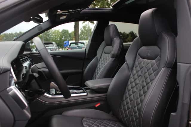 Audi Q8 (2024) thumbnail 5