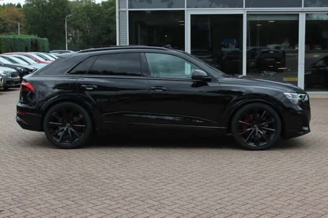 Audi Q8 (2024) thumbnail 6