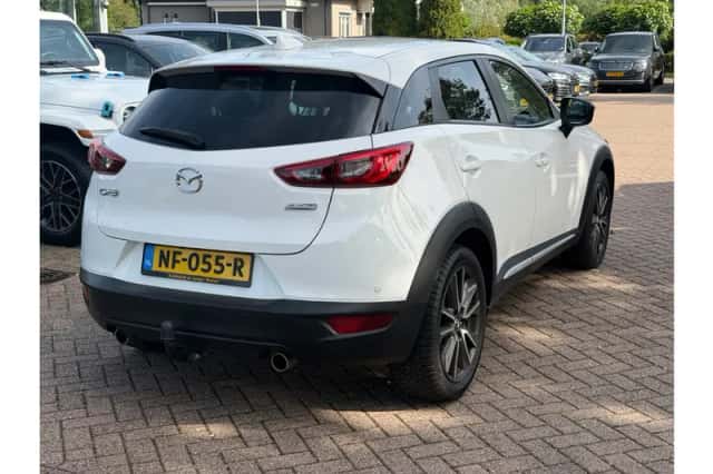 Mazda CX-3 (2017) thumbnail 2