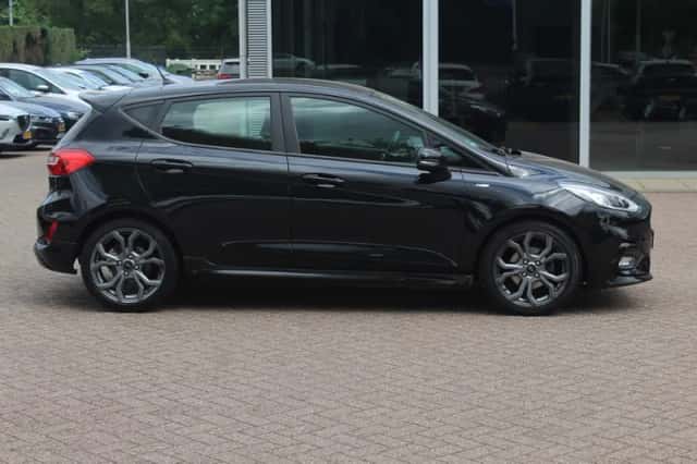 Ford Fiesta (2019) thumbnail 3