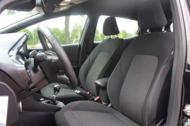 Ford Fiesta (2019) thumbnail 4