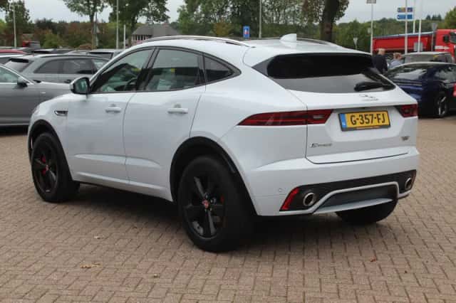Jaguar E-Pace (2018) thumbnail 3