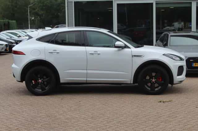 Jaguar E-Pace (2018) thumbnail 5