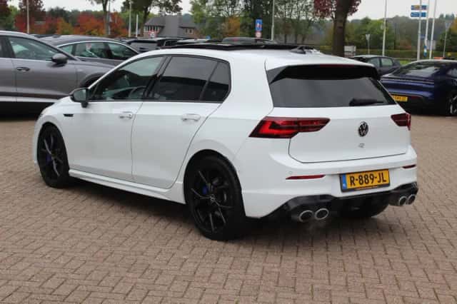 Volkswagen Golf (2022) thumbnail 3