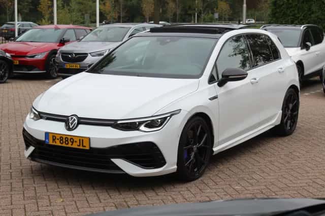 Volkswagen Golf (2022) thumbnail 6