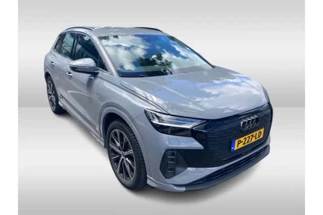 Audi Q4 e-tron (2022) thumbnail 4
