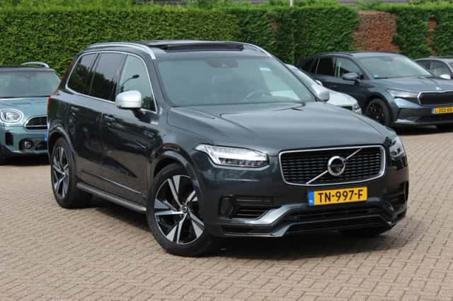 Volvo XC90 (2018) thumbnail 1