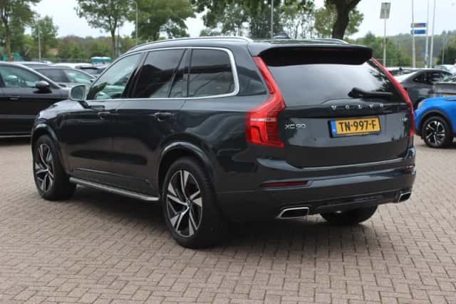Volvo XC90 (2018) thumbnail 3