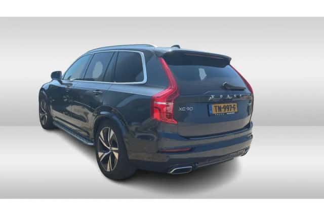 Volvo XC90 (2018) thumbnail 4