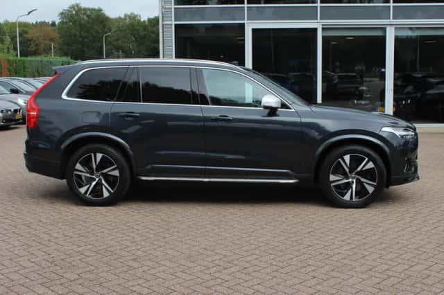 Volvo XC90 (2018) thumbnail 5
