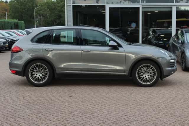 Porsche Cayenne (2013) thumbnail 5