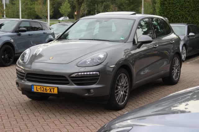 Porsche Cayenne (2013) thumbnail 6