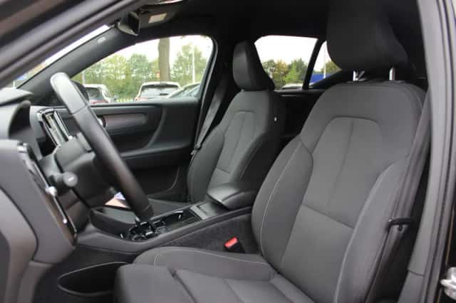 Volvo XC40 (2021) thumbnail 5