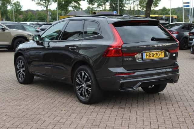 Volvo XC60 (2023) thumbnail 4
