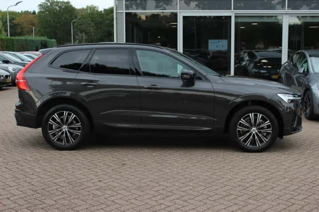 Volvo XC60 (2023) thumbnail 6