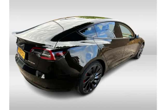 Tesla Model 3 (2020) thumbnail 3