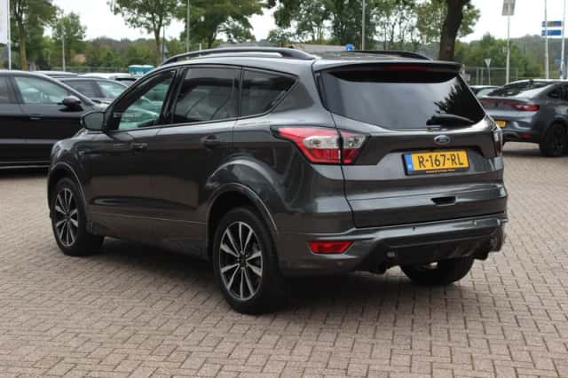Ford Kuga (2018) thumbnail 3
