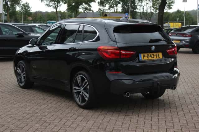 BMW X1 (2018) thumbnail 3