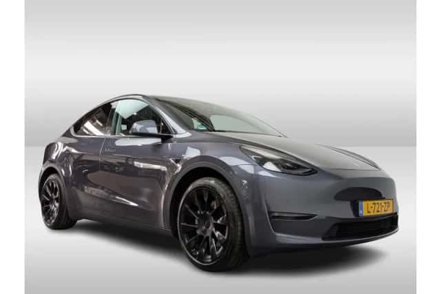 Tesla Model Y (2021) thumbnail 6