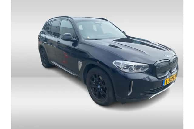 BMW iX3 (2021) thumbnail 3