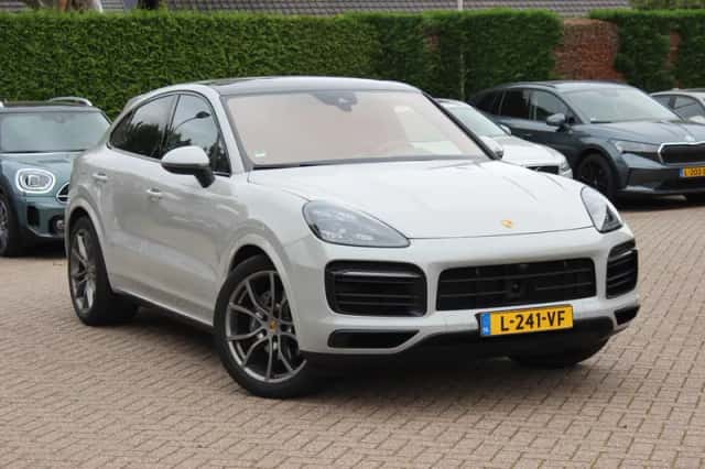 Porsche Cayenne Coupé (2021) thumbnail 1