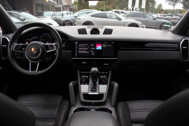 Porsche Cayenne Coupé (2021) thumbnail 2