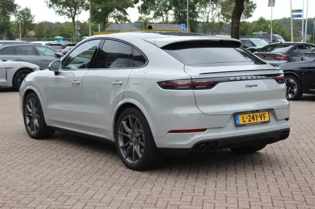 Porsche Cayenne Coupé (2021) thumbnail 3