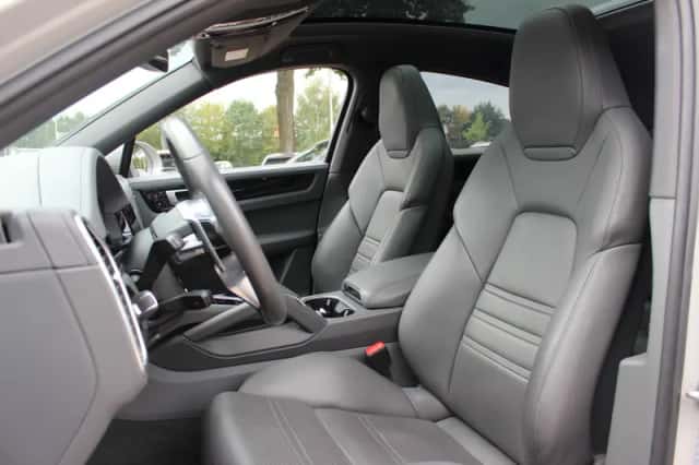 Porsche Cayenne Coupé (2021) thumbnail 4