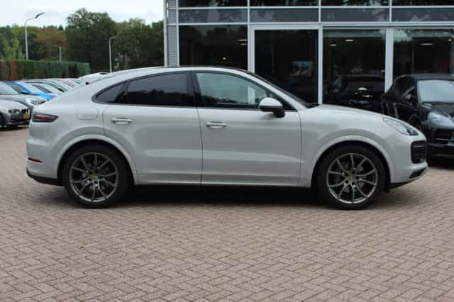 Porsche Cayenne Coupé (2021) thumbnail 5