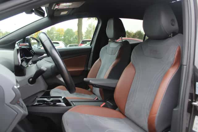 Volkswagen ID.4 (2020) thumbnail 4