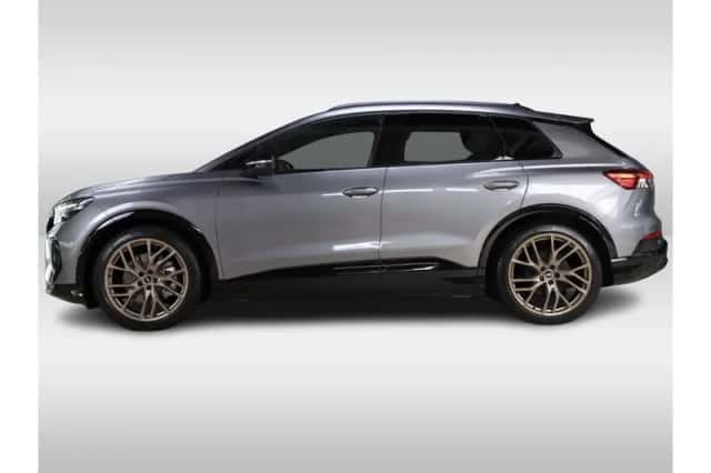 Audi Q4 e-tron (2021) thumbnail 2