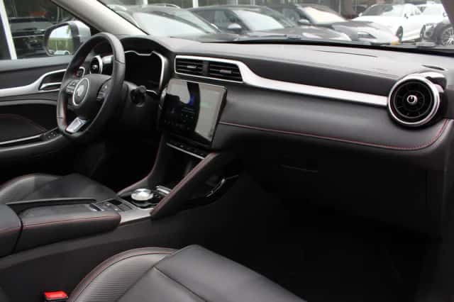 MG ZS EV (2023) thumbnail 6