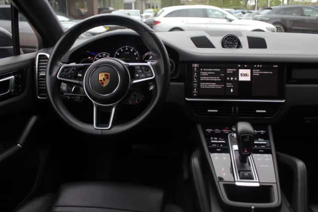 Porsche Cayenne Coupé (2021) thumbnail 4