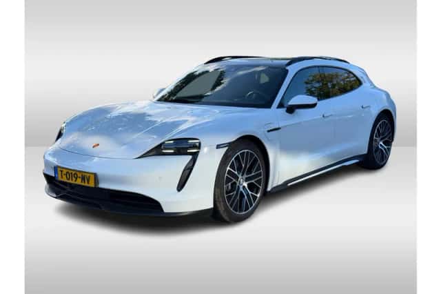 Porsche Taycan Sport Turismo (2023) thumbnail 1