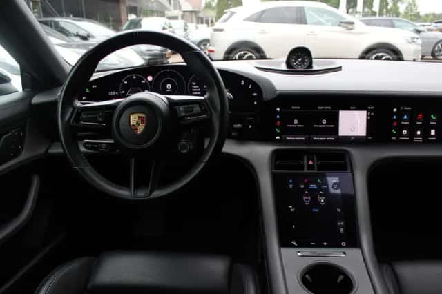 Porsche Taycan Sport Turismo (2023) thumbnail 4