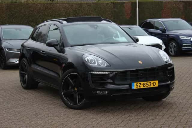 Porsche Macan (2018) thumbnail 1