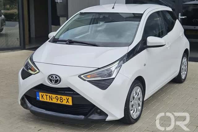 Toyota Aygo (2021) thumbnail 1