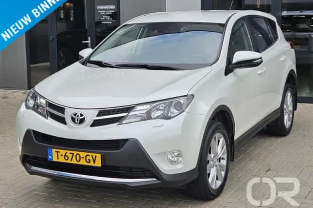 Toyota RAV4 (2013) thumbnail 1