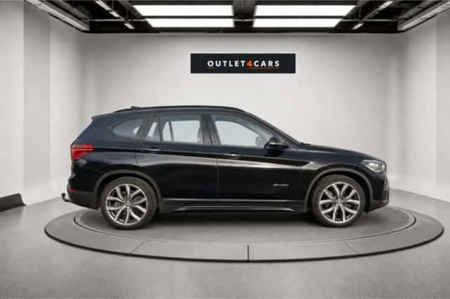 BMW X1 (2015) thumbnail 6
