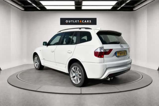 BMW X3 (2009) thumbnail 3