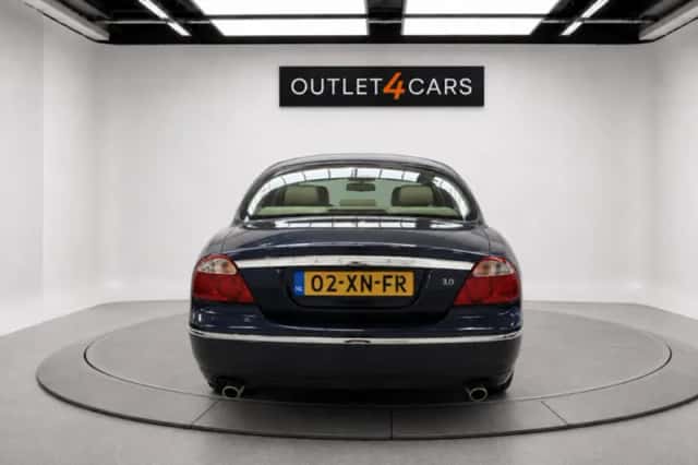 Jaguar S-Type (2007) thumbnail 4