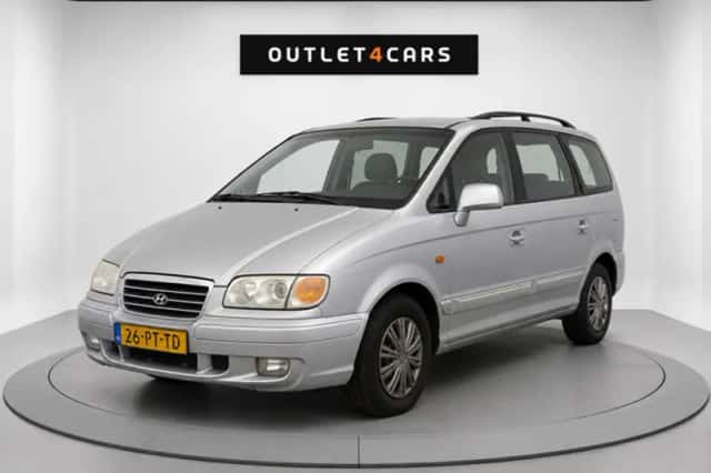 Hyundai Trajet (2004) thumbnail 1