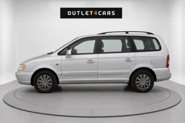 Hyundai Trajet (2004) thumbnail 2