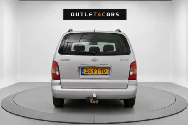 Hyundai Trajet (2004) thumbnail 4
