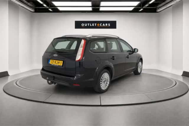 Ford Focus (2010) thumbnail 5